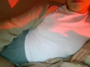 Chaturbate minilynixo is Private minilynixo — keep me company tonight ;) #girlnextdoor #tease #petite #blonde